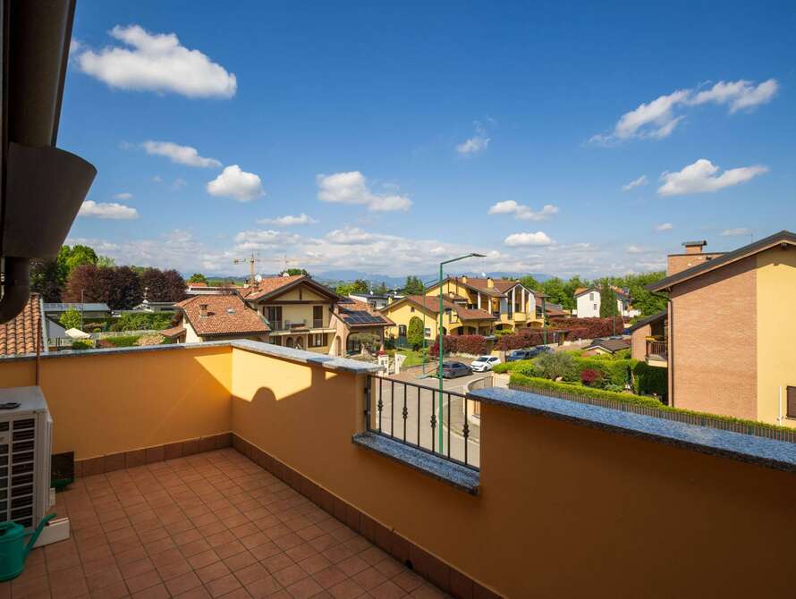 appartamento di 3 locali a usmate velate