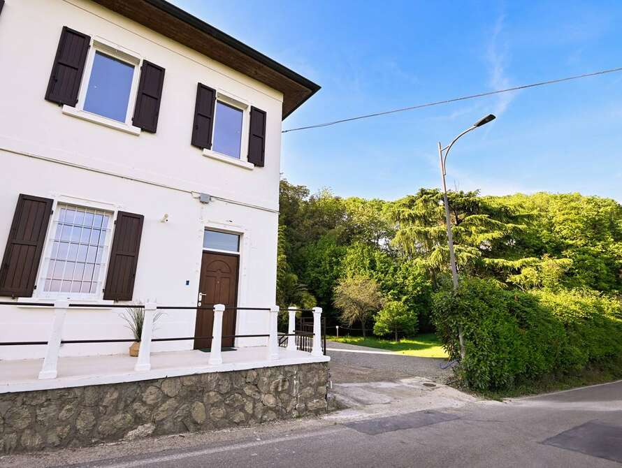 porzione di casa di 3 locali a cornate d adda