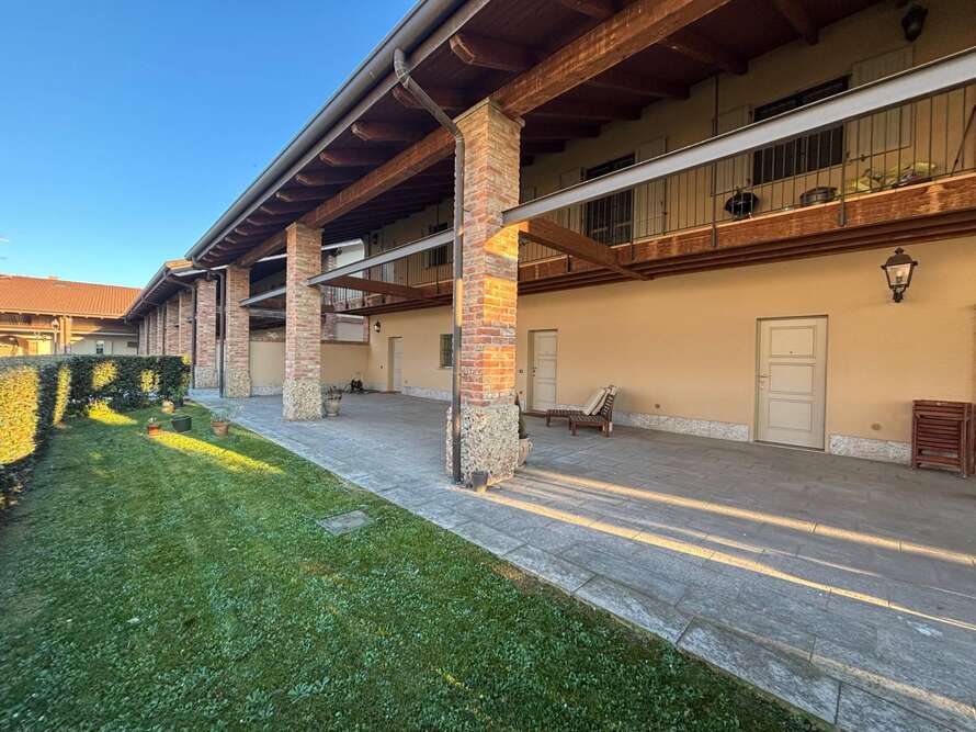 villetta a schiera di 4 locali a bellusco