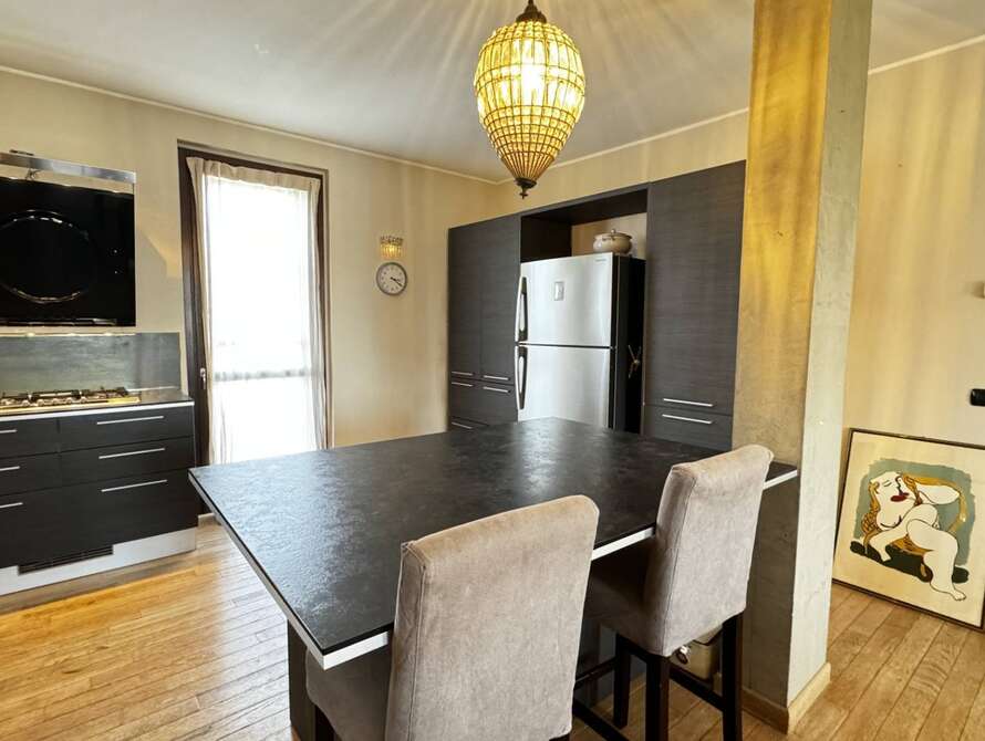 appartamento di 4 locali a vimercate