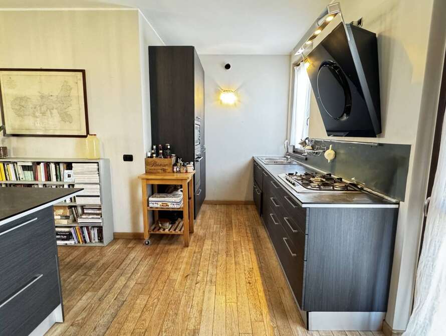 appartamento di 4 locali a vimercate