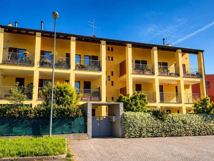 appartamento di 4 locali a vimercate