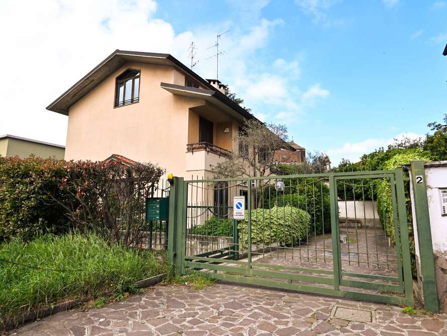 villa di 4 locali a monza