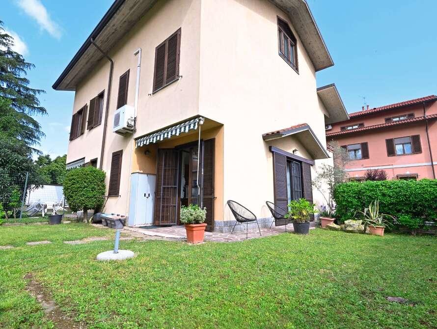 villa di 4 locali a monza