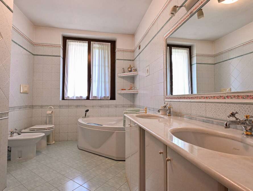 villa di 4 locali a monza