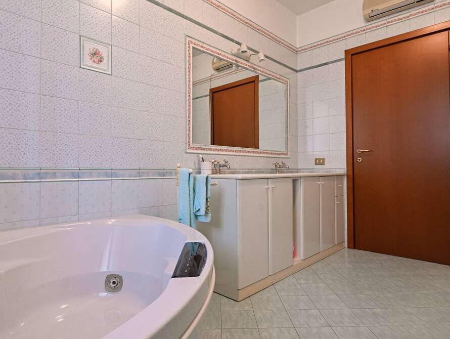 villa di 4 locali a monza