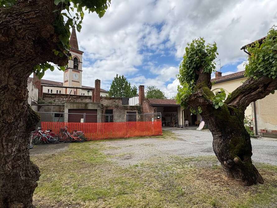 rustico di 3 locali a usmate velate