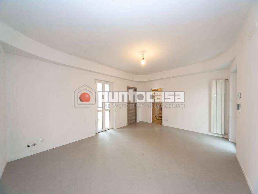 casa indipendente di 4 locali a vimercate