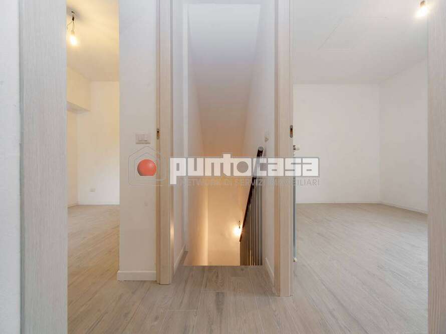 casa indipendente di 4 locali a vimercate