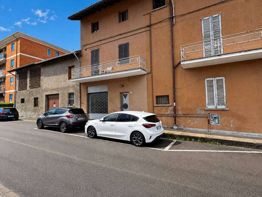 negozio di 2 locali a roncello