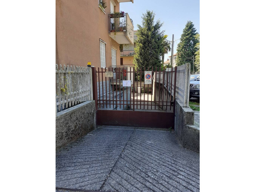 box o garage di 1 locali a bernareggio