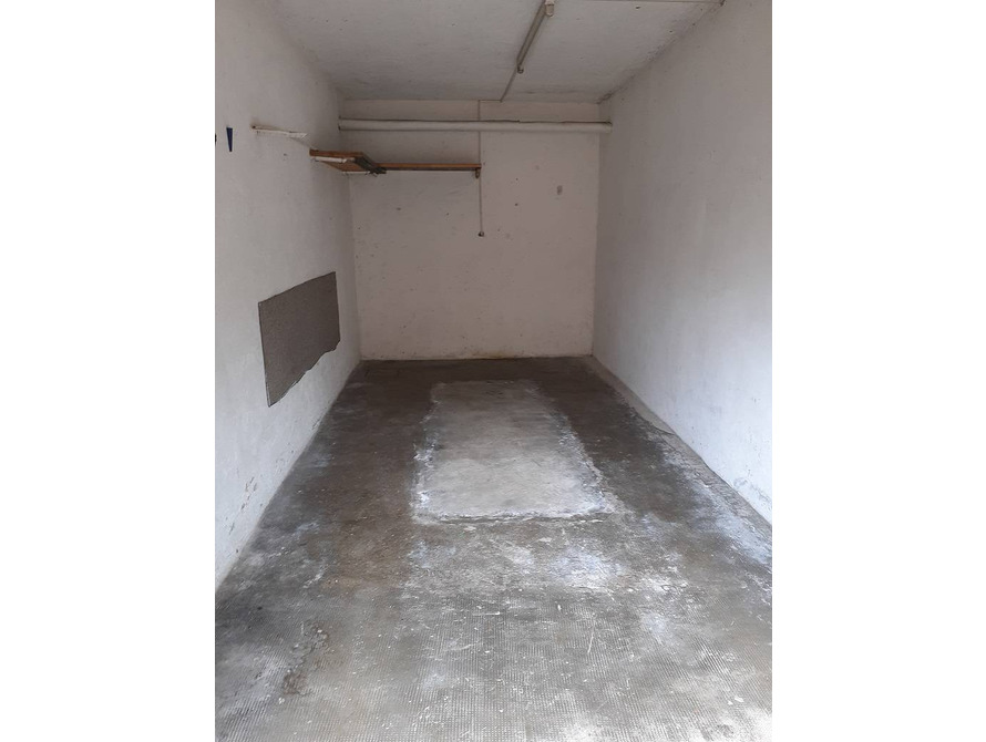 box o garage di 1 locali a bernareggio