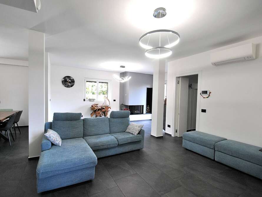 villa di 8 locali a vimercate