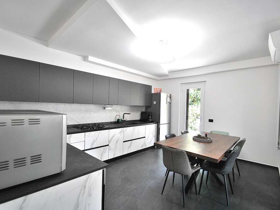 villa di 8 locali a vimercate