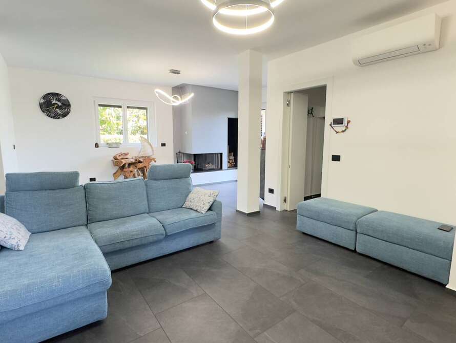 villa di 8 locali a vimercate
