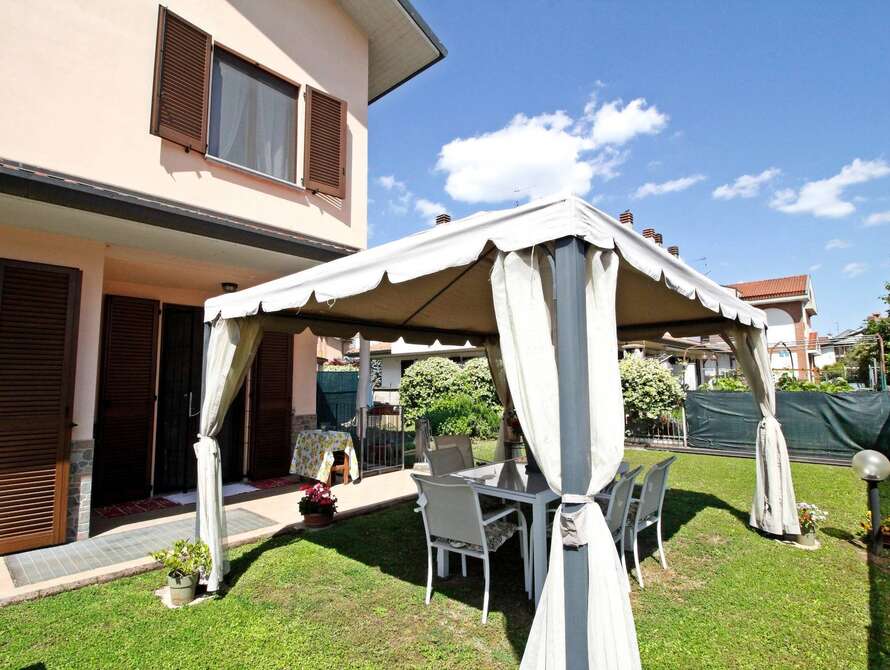 villa di 4 locali a caponago
