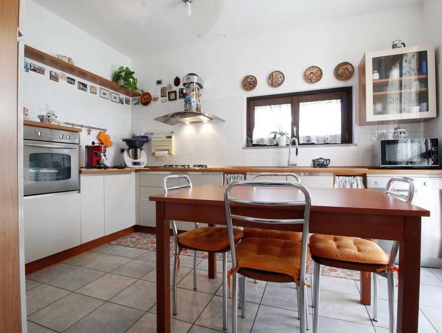 villa di 4 locali a caponago