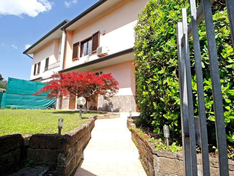 villa di 4 locali a caponago