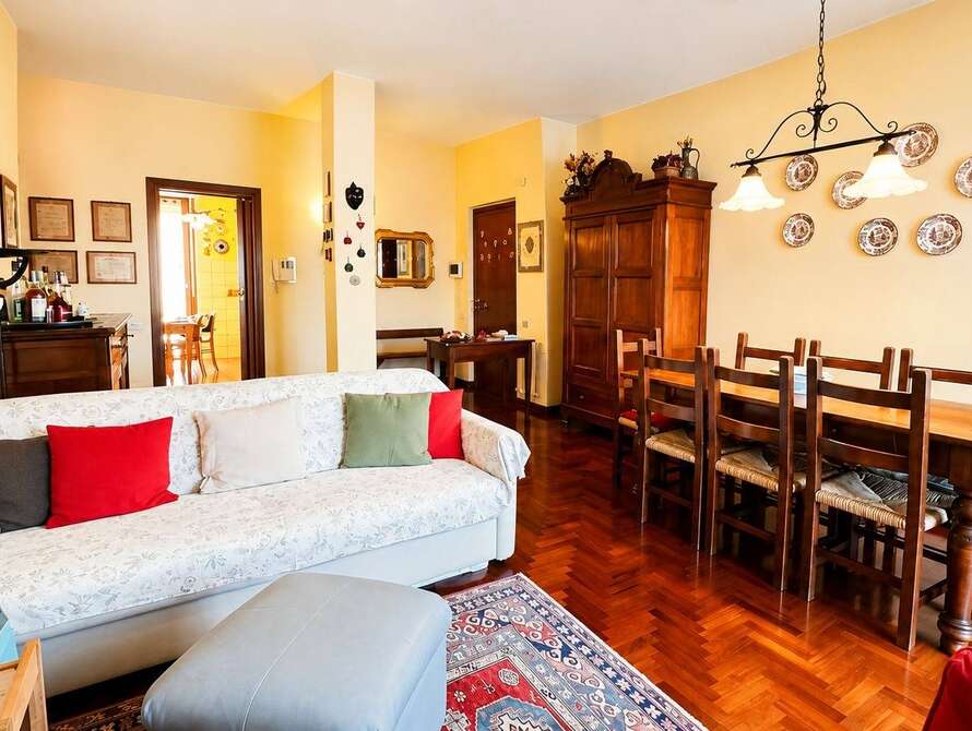 appartamento di 4 locali a vimercate