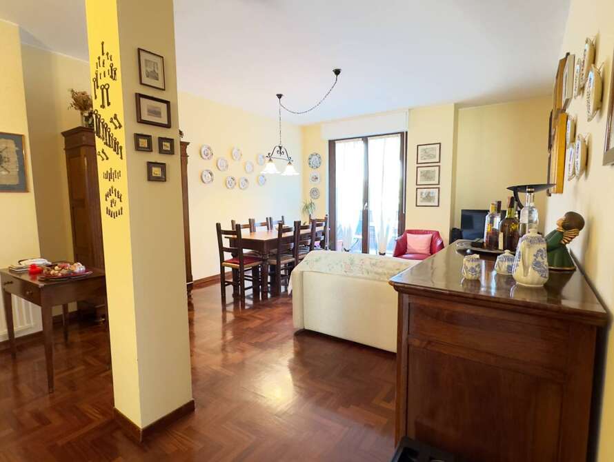 appartamento di 4 locali a vimercate