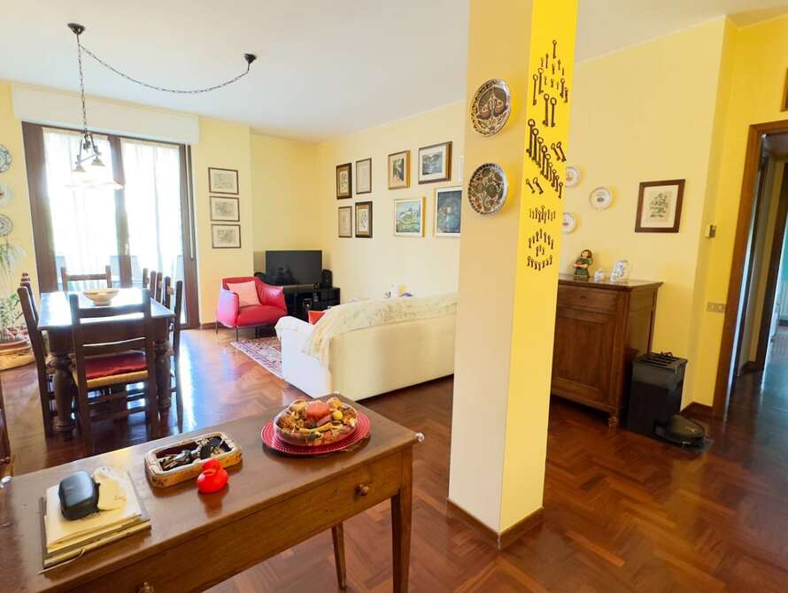 appartamento di 4 locali a vimercate
