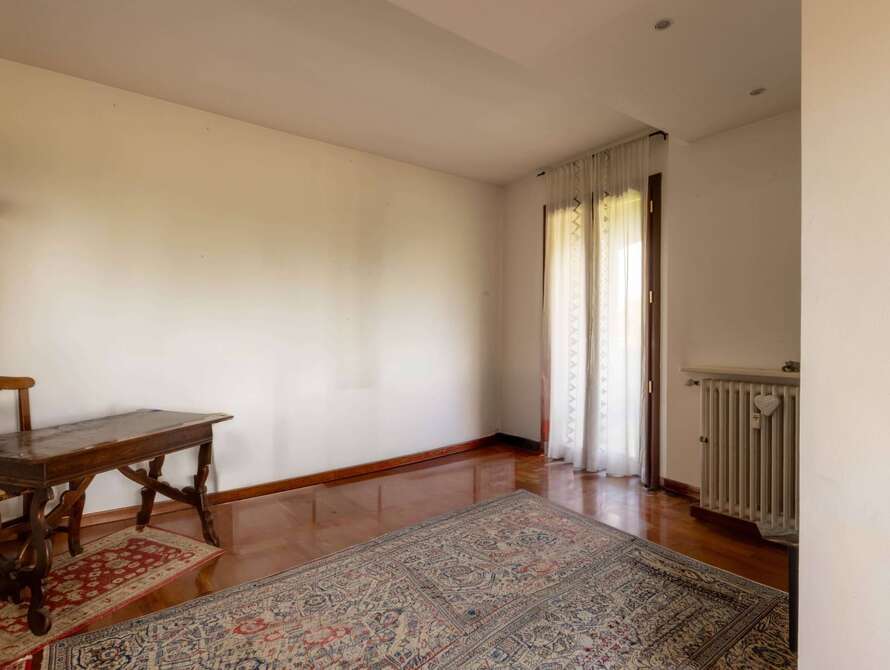 appartamento di 4 locali a usmate velate