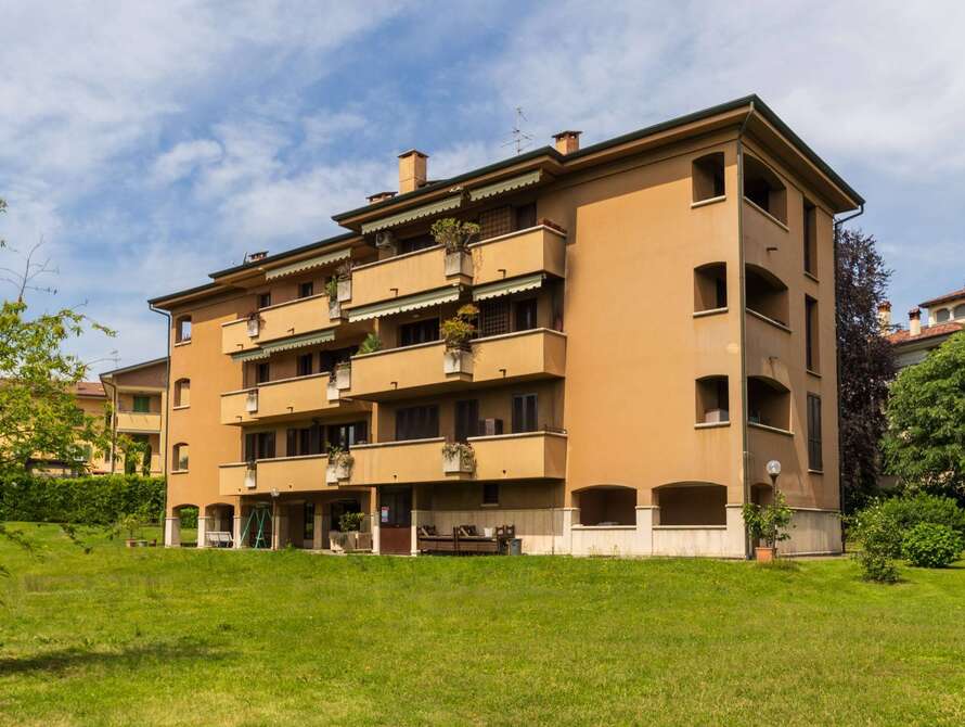 appartamento di 4 locali a usmate velate