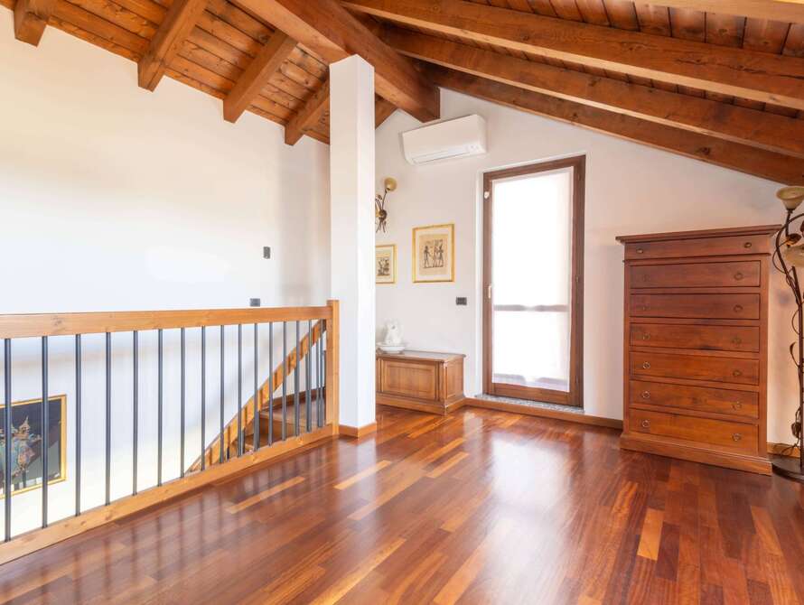 appartamento di 3 locali a usmate velate