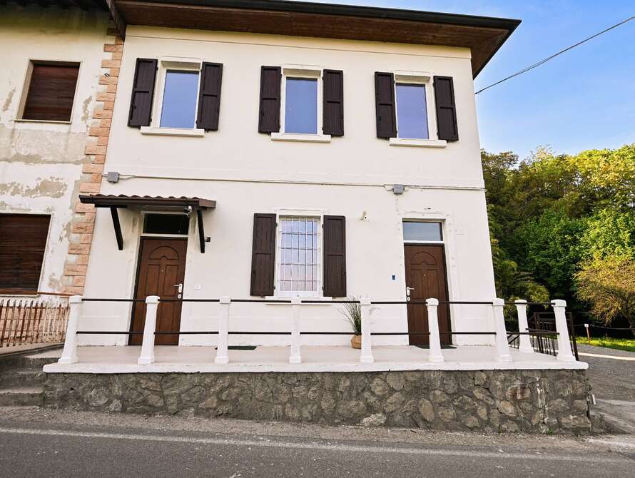 porzione di casa di 2 locali a cornate d adda