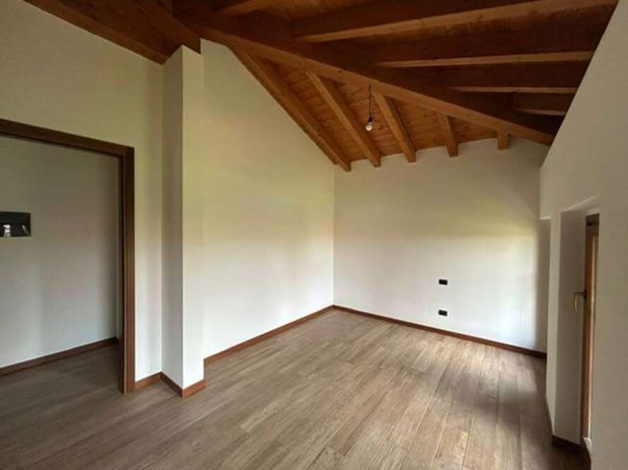 mansarda di 3 locali a verderio