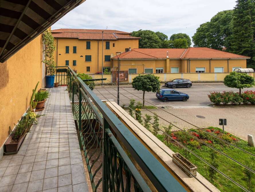 appartamento di 6 locali a usmate velate