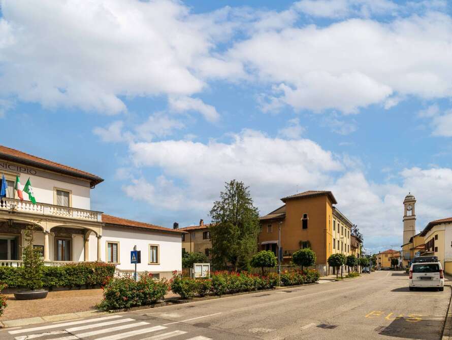appartamento di 6 locali a usmate velate