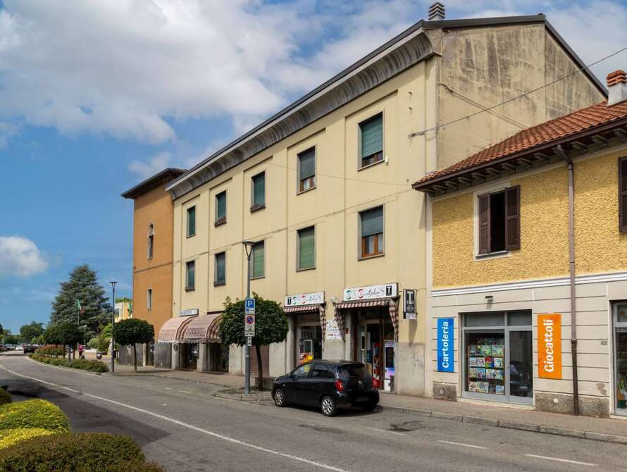 appartamento di 6 locali a usmate velate
