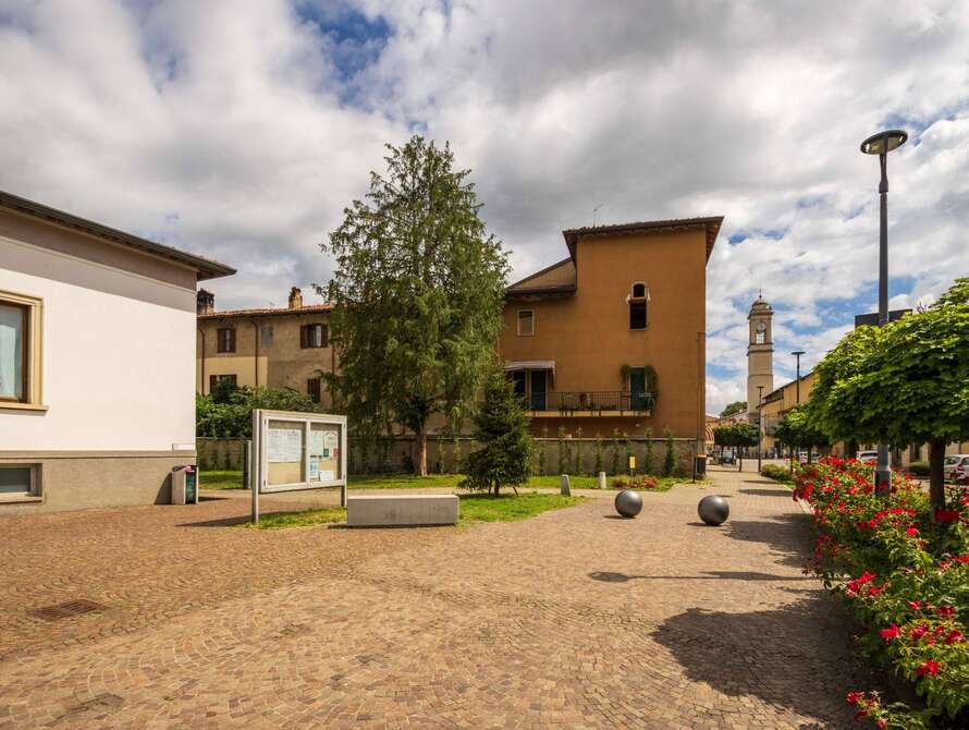 appartamento di 6 locali a usmate velate