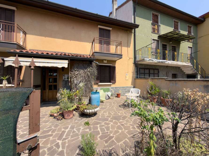 casa indipendente di 4 locali a usmate velate