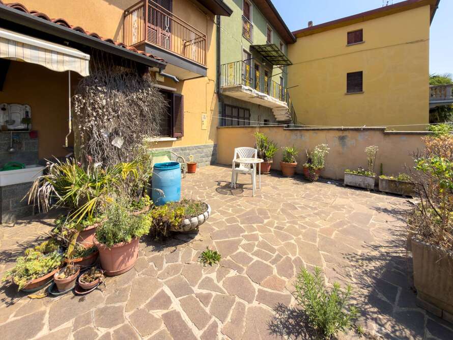 casa indipendente di 4 locali a usmate velate