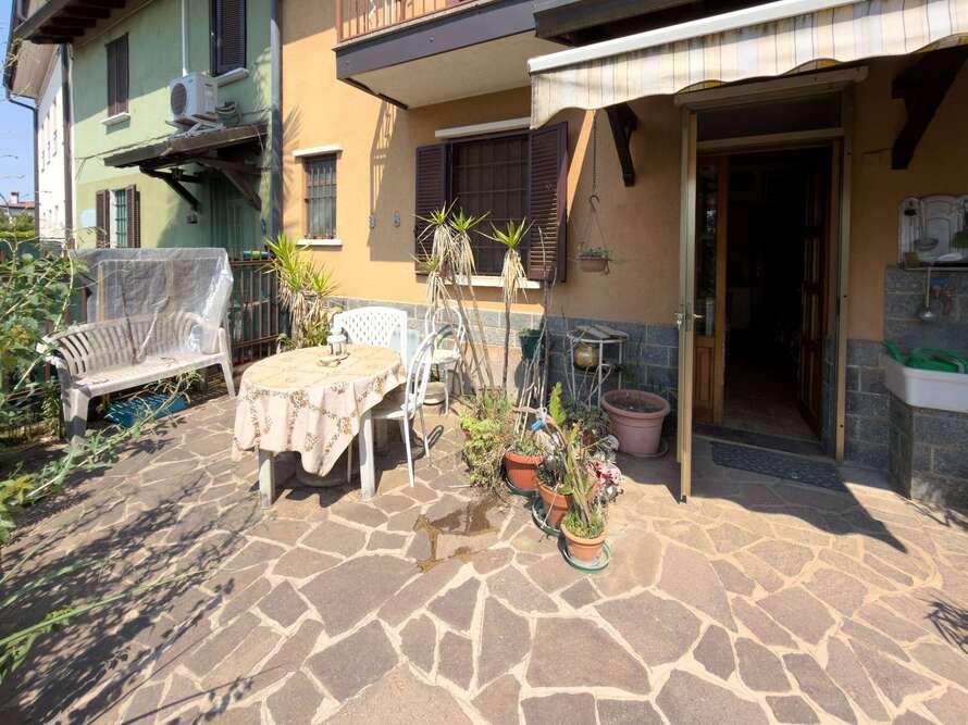 casa indipendente di 4 locali a usmate velate