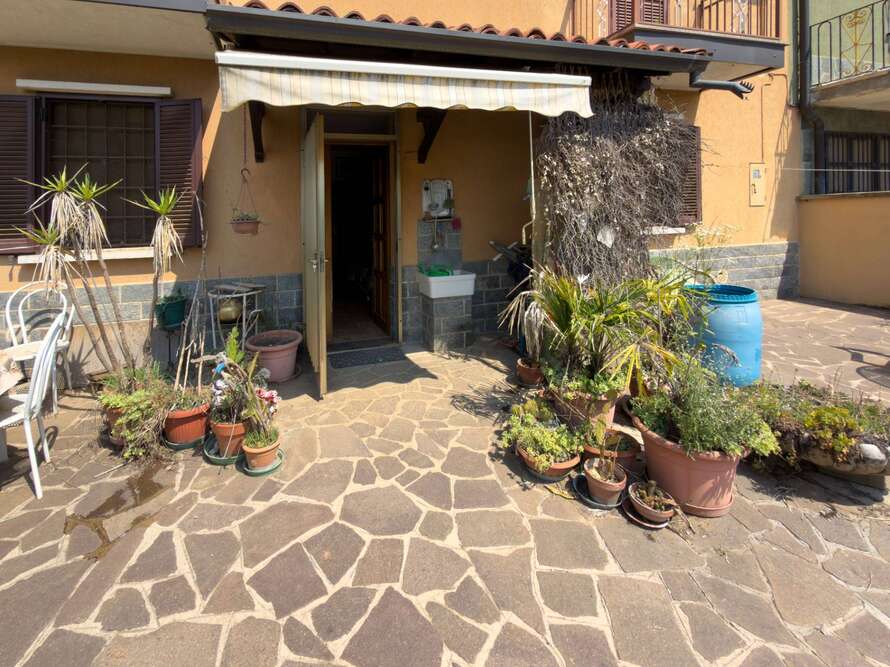 casa indipendente di 4 locali a usmate velate