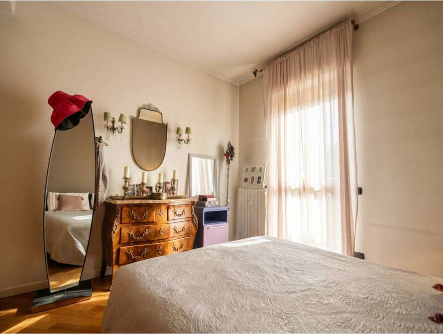 appartamento di 6 locali a monza