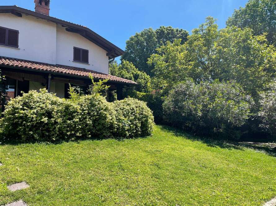 villetta a schiera di 7 locali a usmate velate