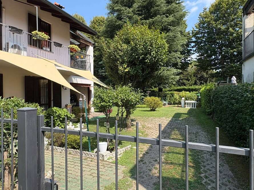 villetta a schiera di 5 locali a robbiate
