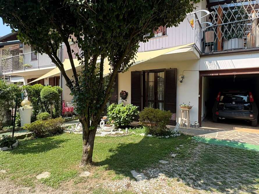 villetta a schiera di 5 locali a robbiate