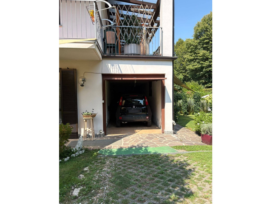 villetta a schiera di 5 locali a robbiate