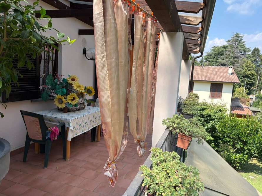 villetta a schiera di 5 locali a robbiate