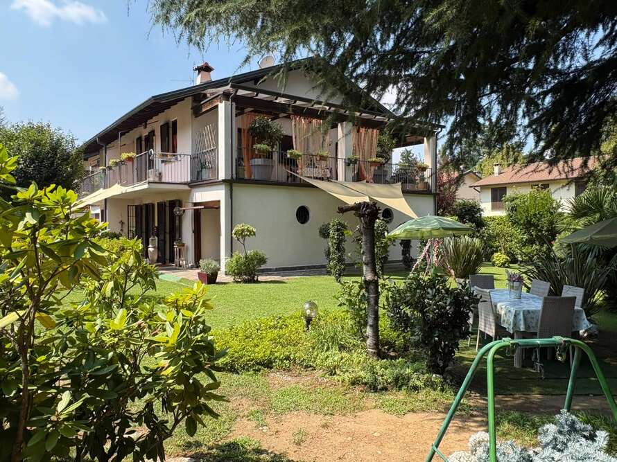 villetta a schiera di 5 locali a robbiate