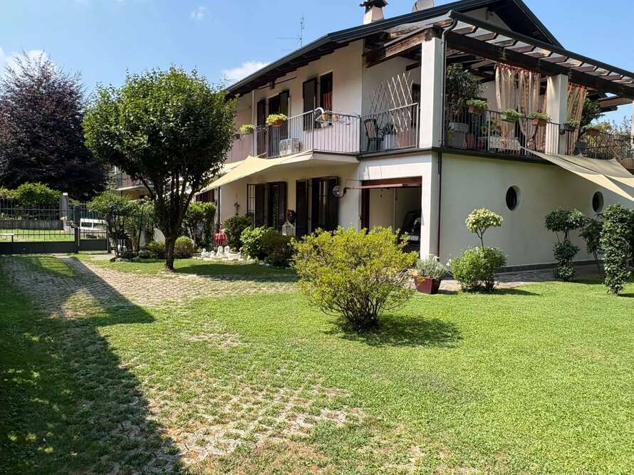 villetta a schiera di 5 locali a robbiate