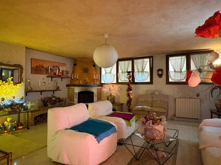 villetta a schiera di 5 locali a robbiate