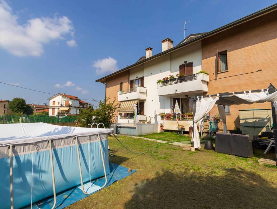 appartamento di 4 locali a agrate brianza