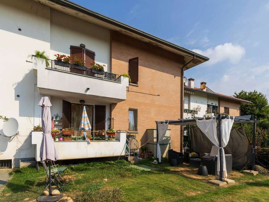 appartamento di 4 locali a agrate brianza