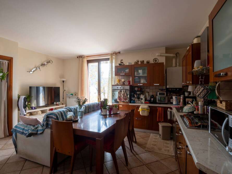 appartamento di 4 locali a agrate brianza